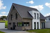 Einfamilienhaus Neubau in Hagen am Teutoburgerwald, Landkreis Osnabrck, Niedersachsen, Flachdach Erker, Eckfenster